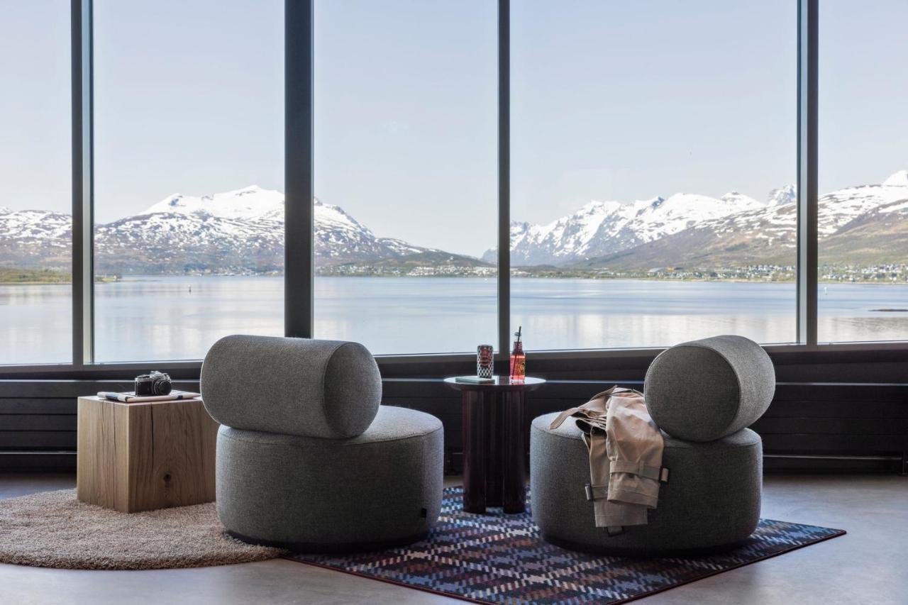 Moxy Tromso Hotel Bagian luar foto