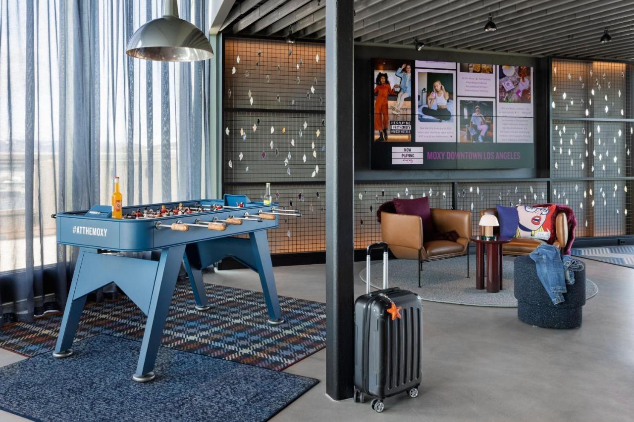 Moxy Tromso Hotel Bagian luar foto